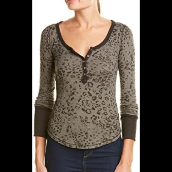 Free People Davis Printed Henley Thermal Top green size M NWOT waffle - Picture 1 of 5